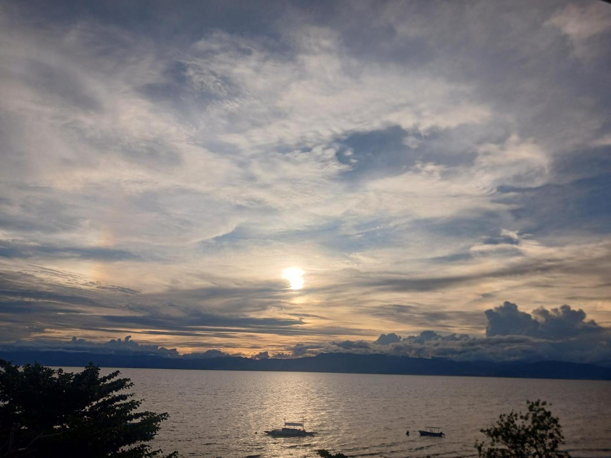 Strandhaus Condotel Moalboal Pokoj fotografie