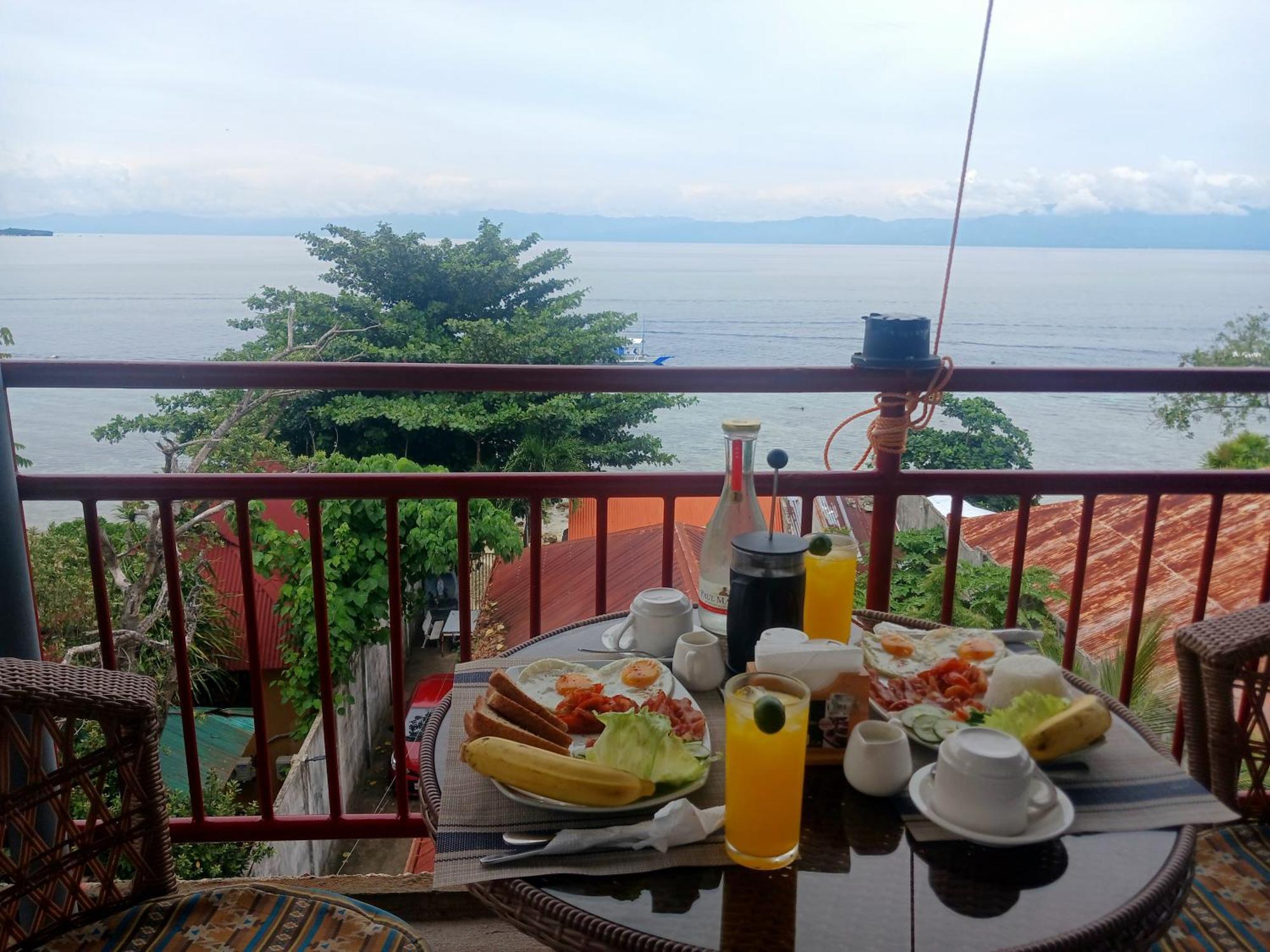 Strandhaus Condotel Moalboal Pokoj fotografie